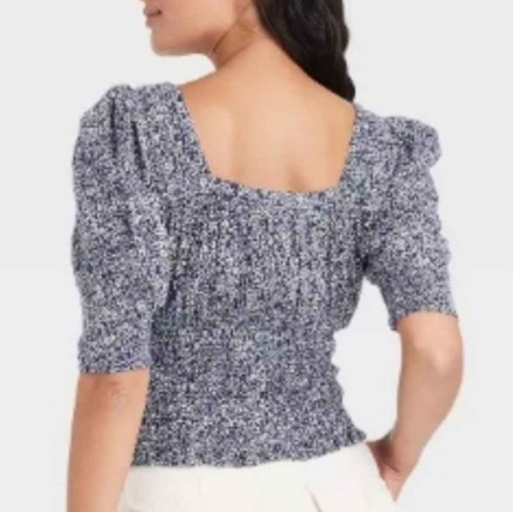 NEW Universal Thread Top - Picture 2 of 3